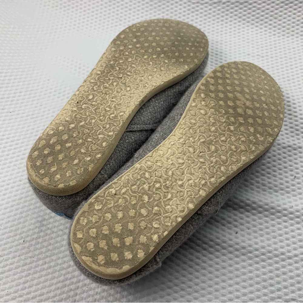 Toms - Picture 4 of 14